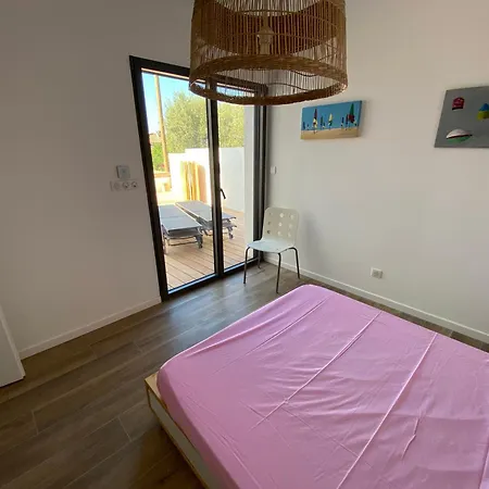 A Avec Piscine Villa